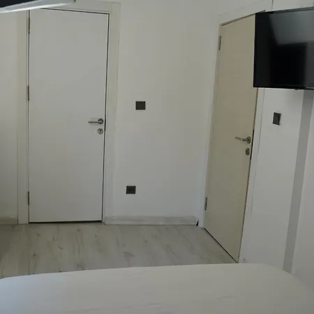 Sword Hotell *